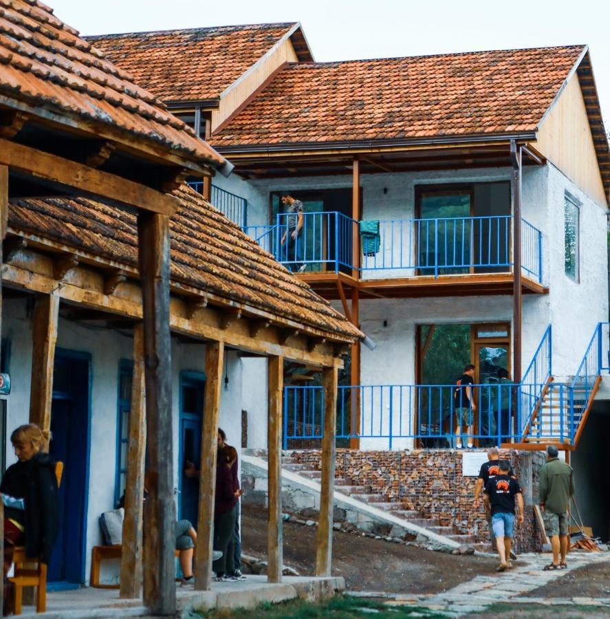 Hotel Arevi Gosh Buitenkant foto