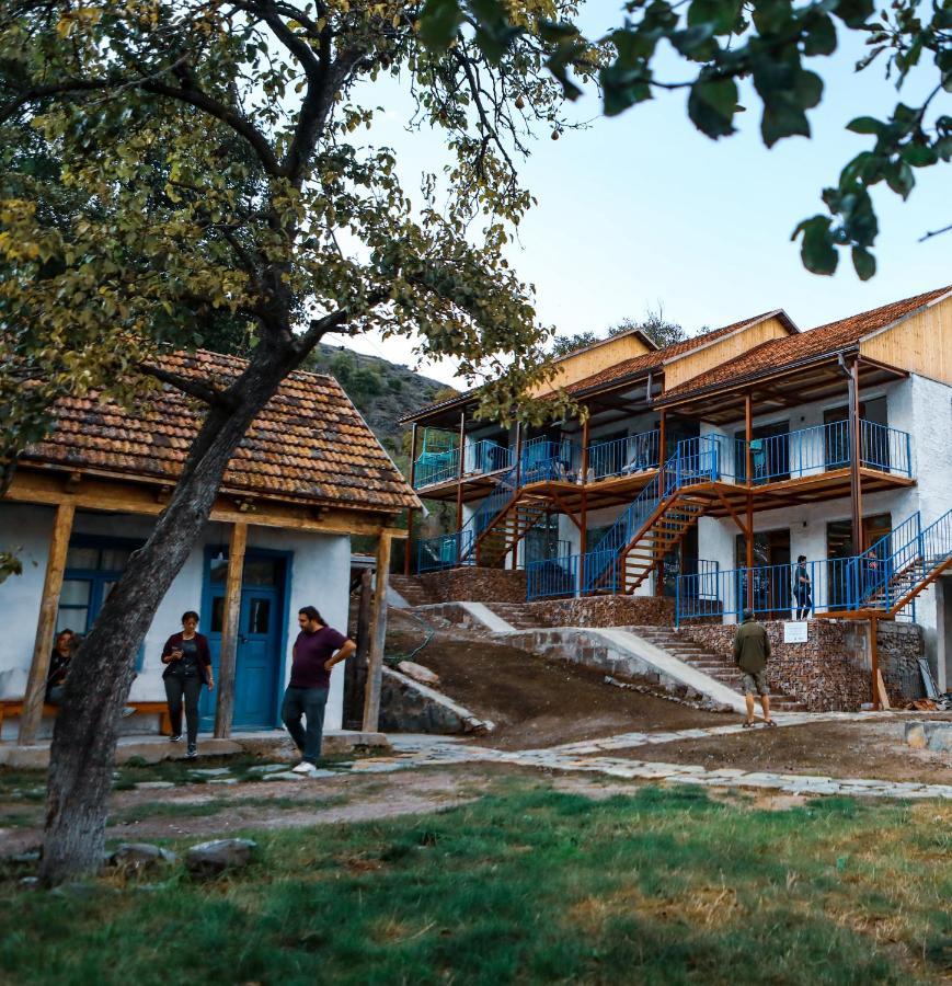 Hotel Arevi Gosh Buitenkant foto