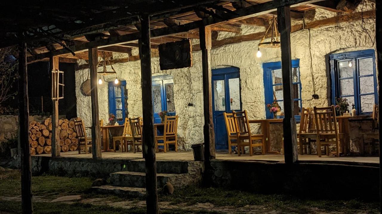 Hotel Arevi Gosh Buitenkant foto
